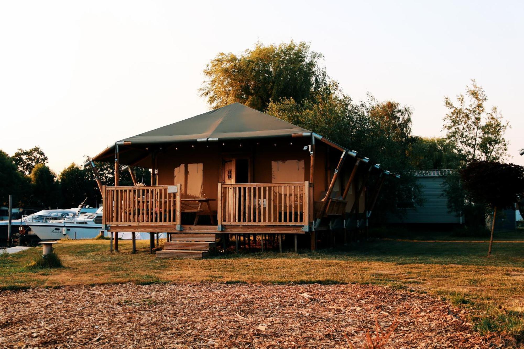 Luxury Lake Lodge Alphen  Exterior foto