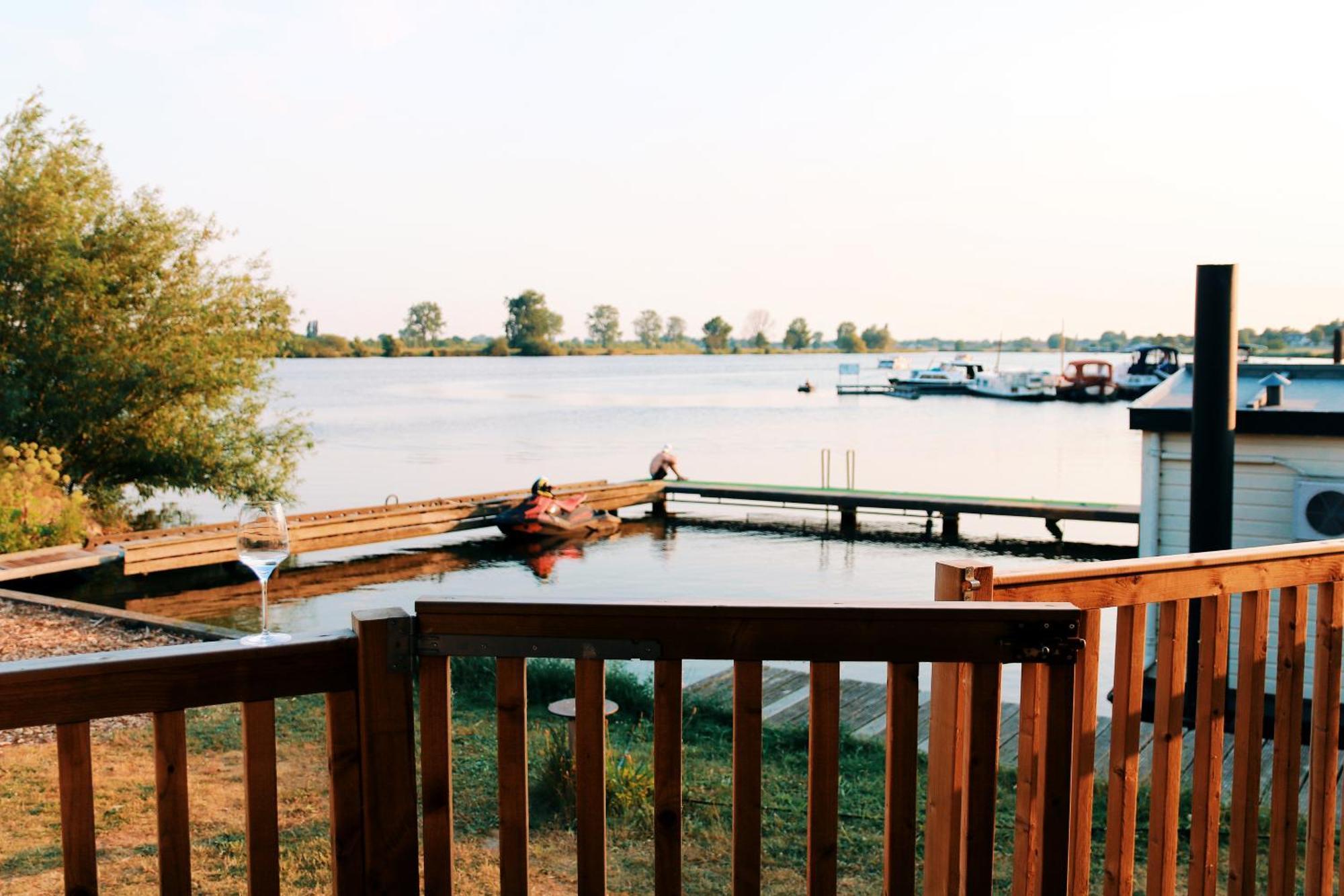 Luxury Lake Lodge Alphen  Exterior foto