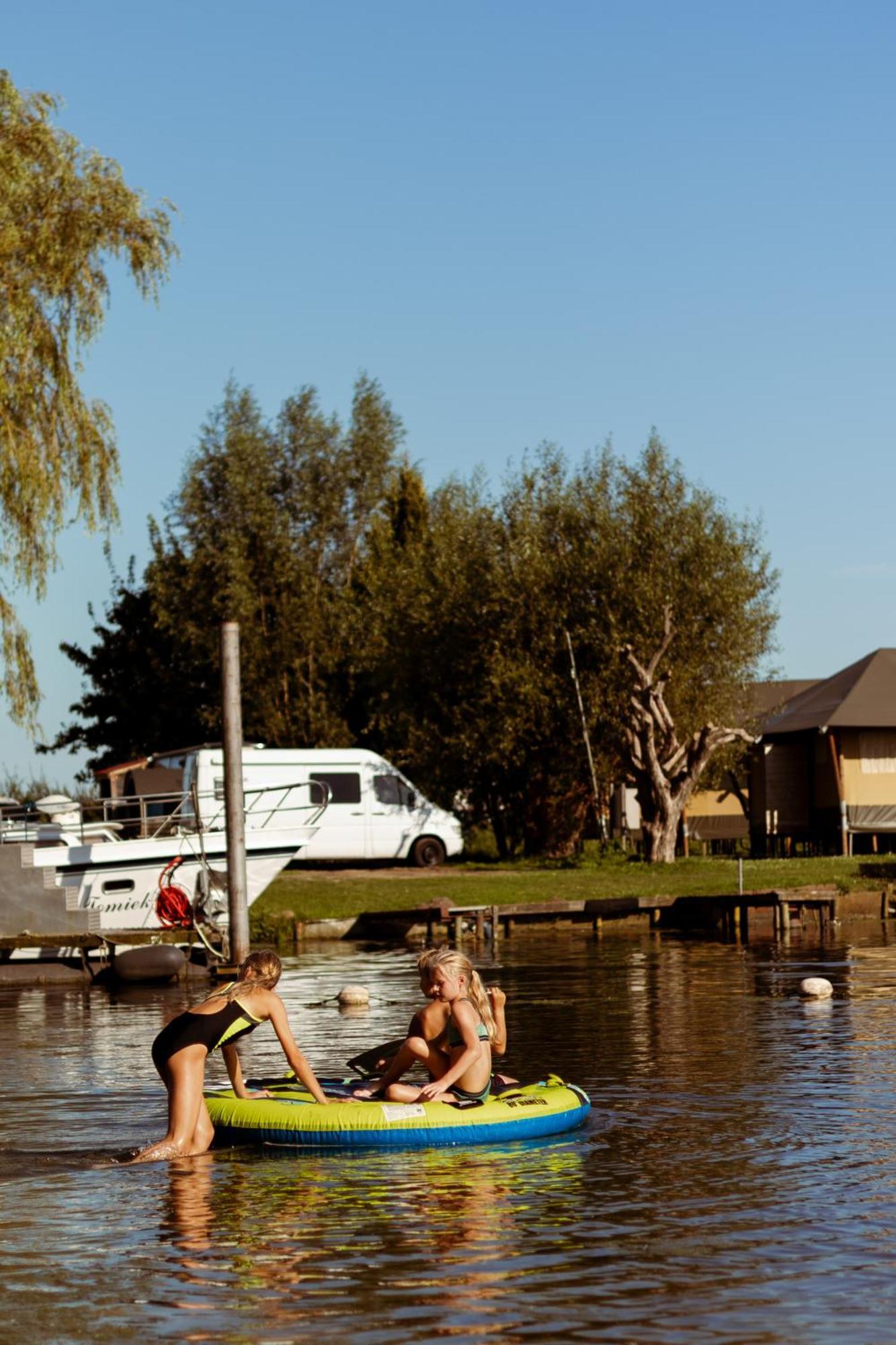 Luxury Lake Lodge Alphen  Exterior foto